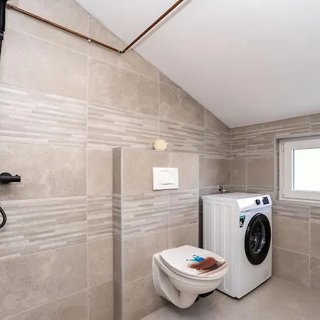 Ivanovi Dvori Villa *