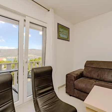 Ivanovi Dvori Villa *