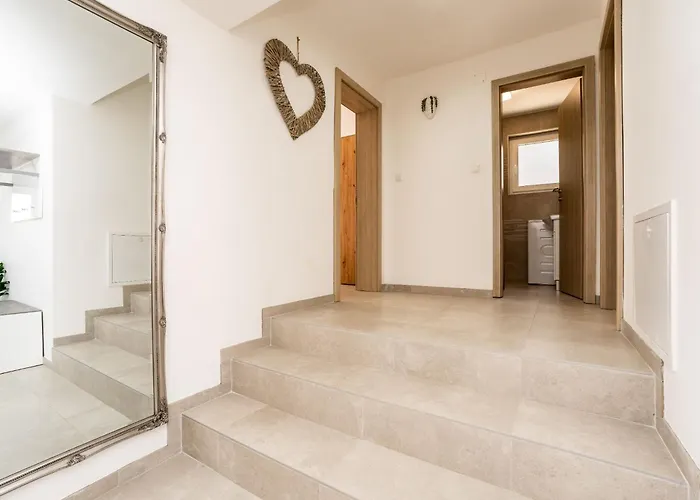 Villa Ivanovi Dvori *