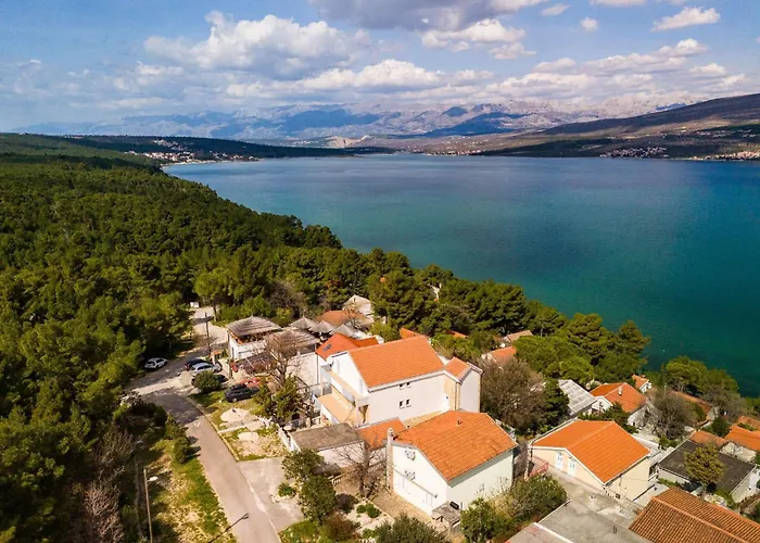 Ivanovi Dvori *
