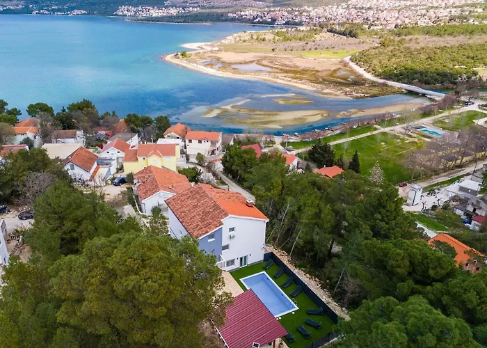 Villa Ivanovi Dvori