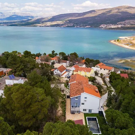 Ivanovi Dvori بنكوفاتش