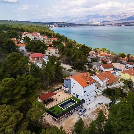 Ivanovi Dvori ヴィラ