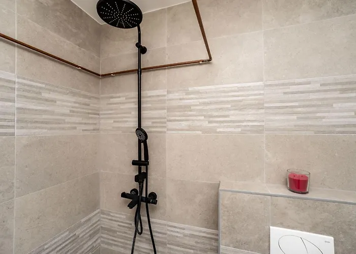 Ivanovi Dvori Вилла Бенковац