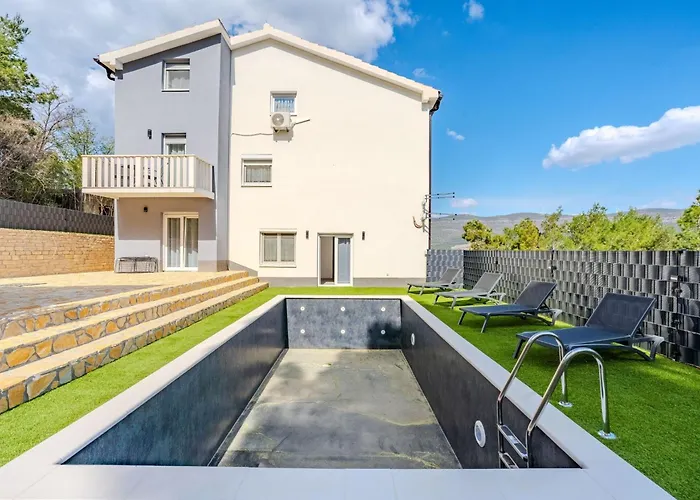 Ivanovi Dvori Вилла Бенковац