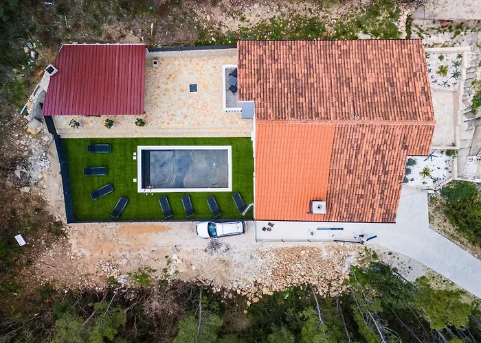 Вилла Ivanovi Dvori